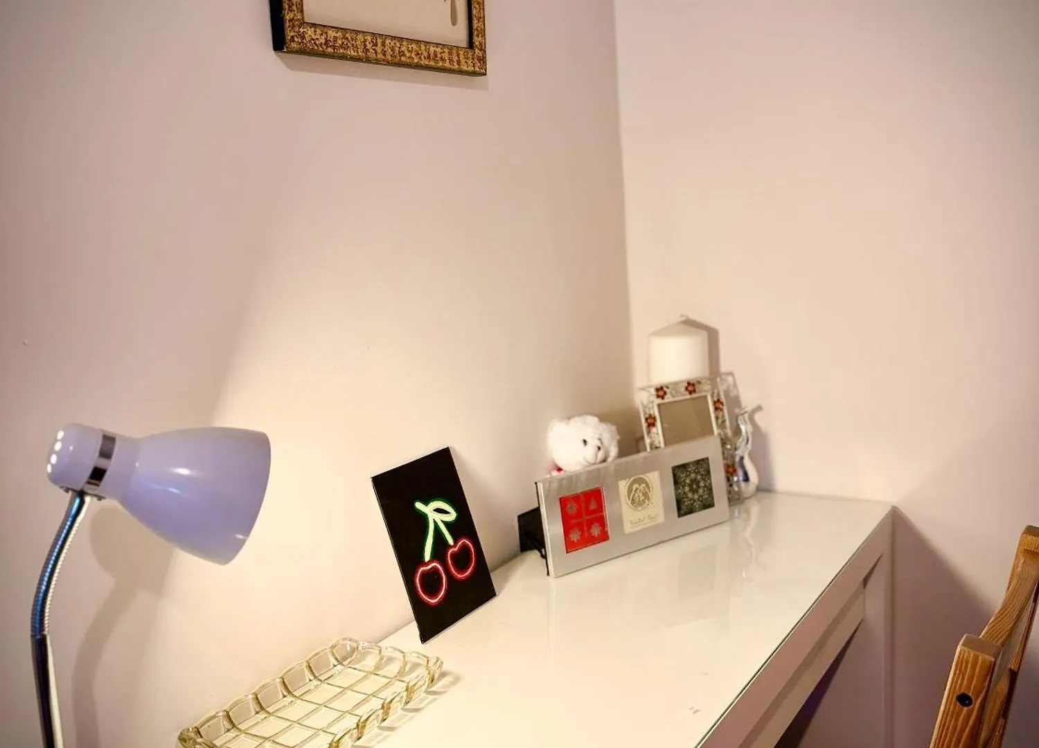 43M2 Apartament Saski- Blisko Starowki I Dworca Centralnego- Elektoralna 19A Warsaw 0*,  Poland